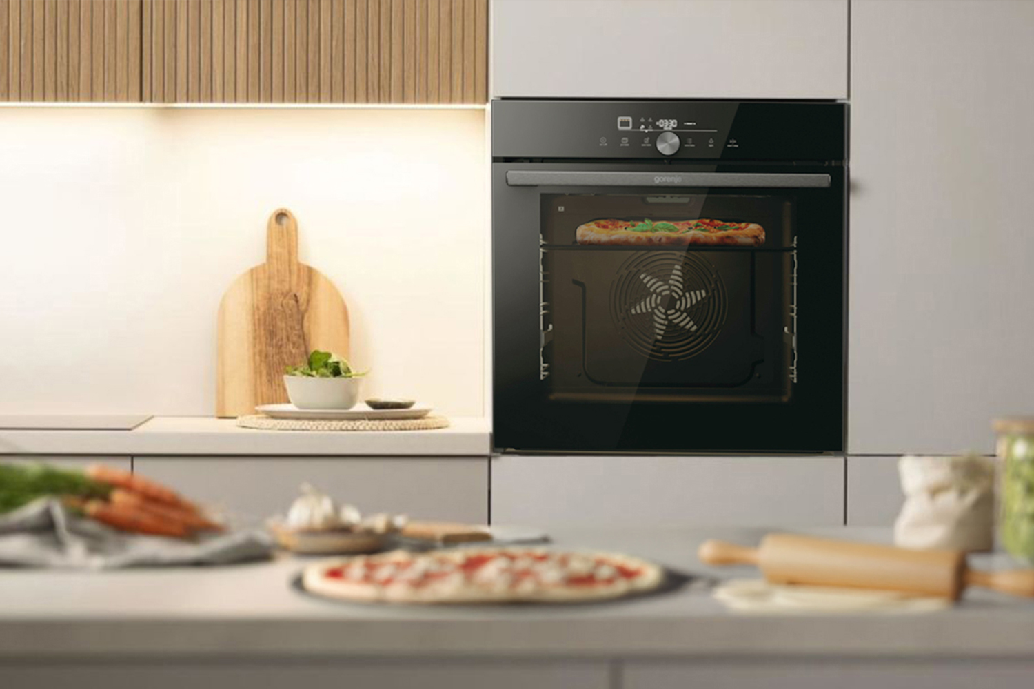 Gorenje Go66E PizzaPlus Backofen im Test bei TeVi